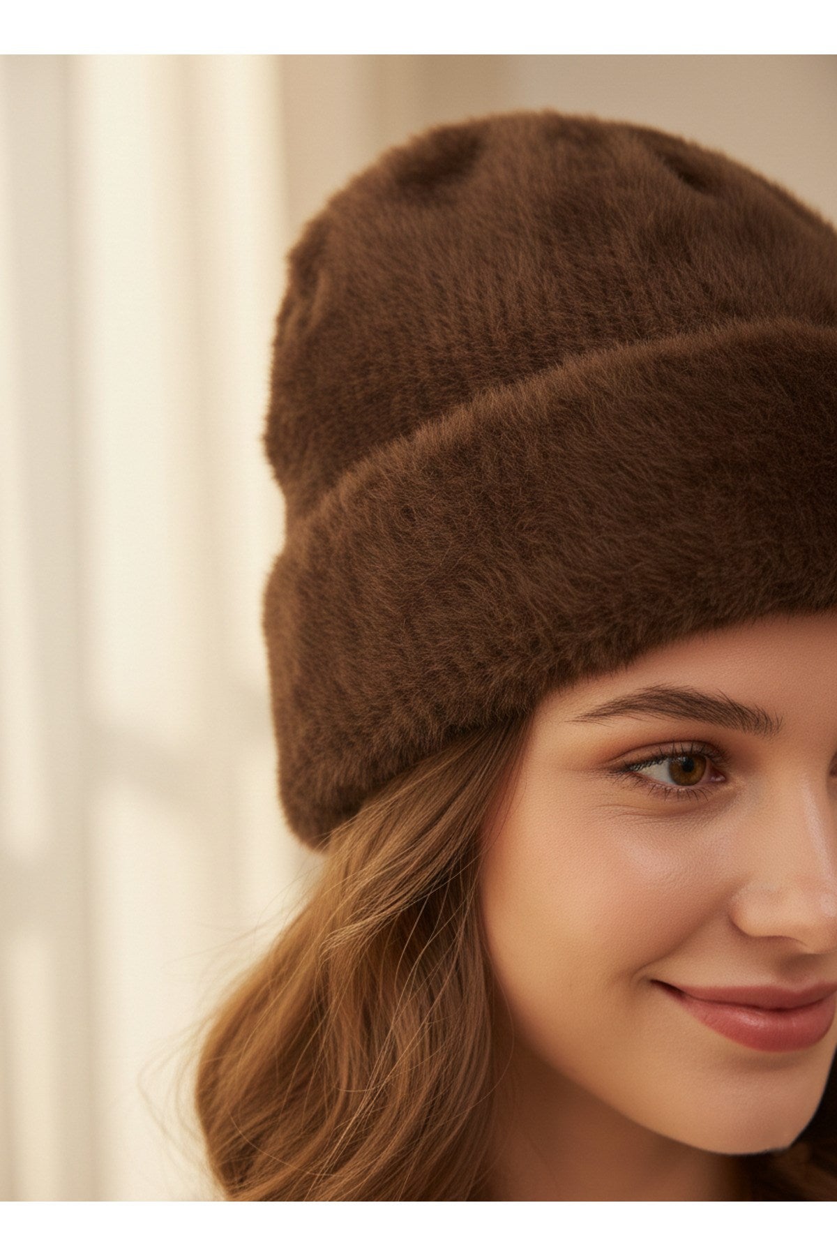 Kadın Tüylü Yumuşak Peluş Bere