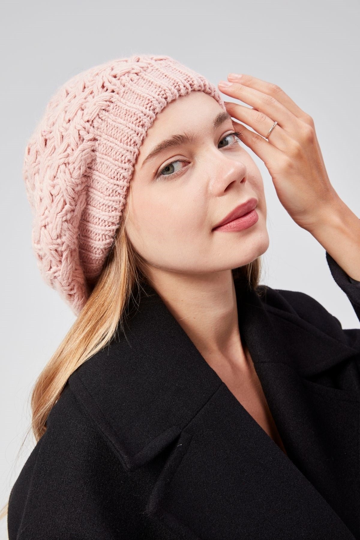 Kadın Kışlık Şık Triko Ressam Örgü Bere