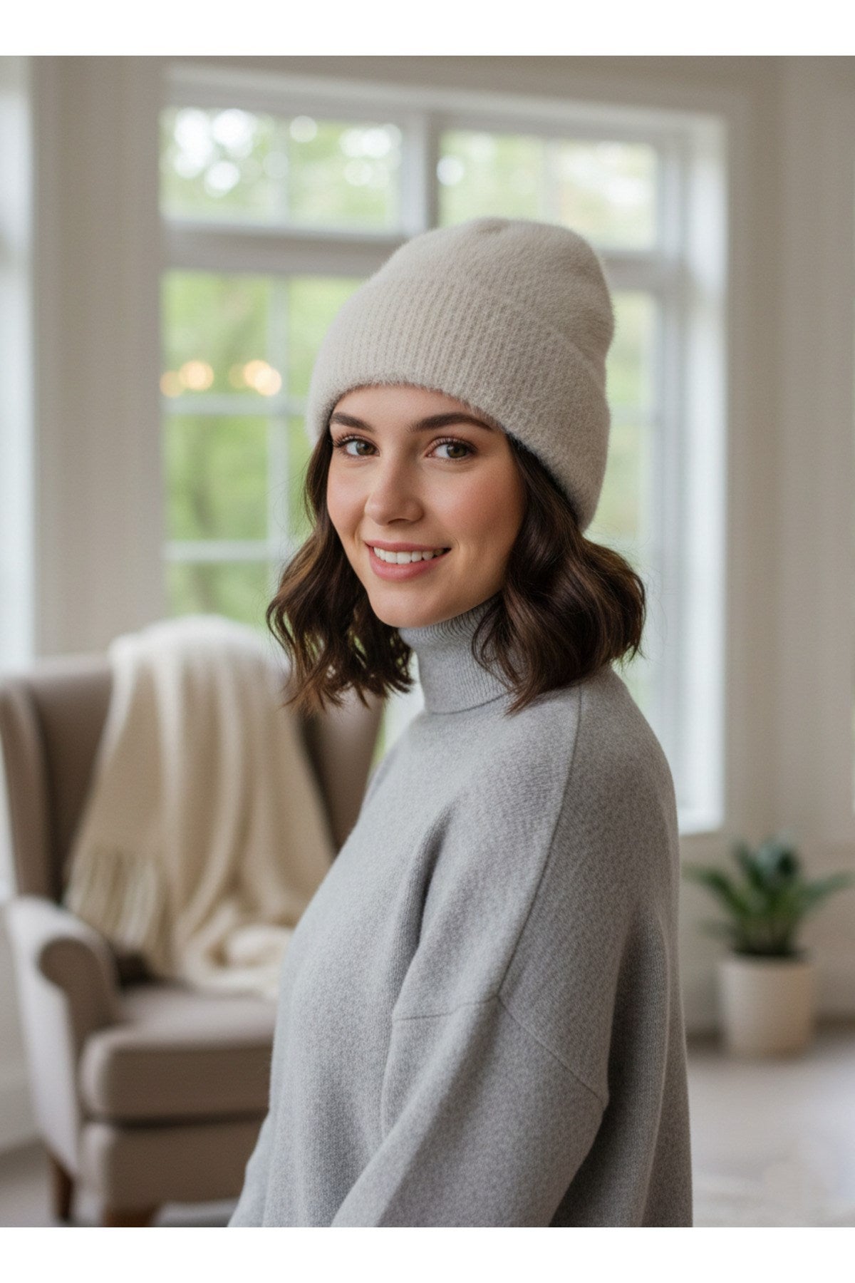 Kadın Tüylü Yumuşak Peluş Bere