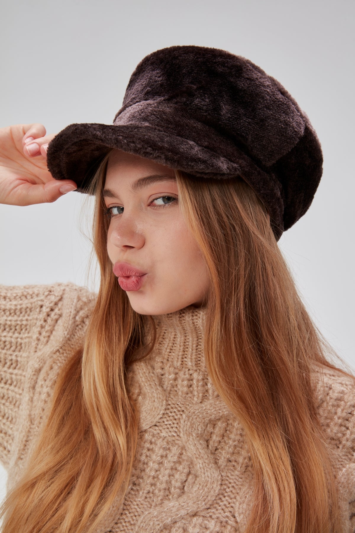 derikem Kadın Peluş Kasket Gazeteci Kışlık Şapka