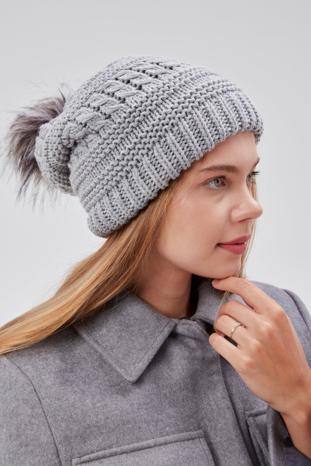 derikem Kadın Kışlık Şık Ponponlu Astarlı Örgü Bere