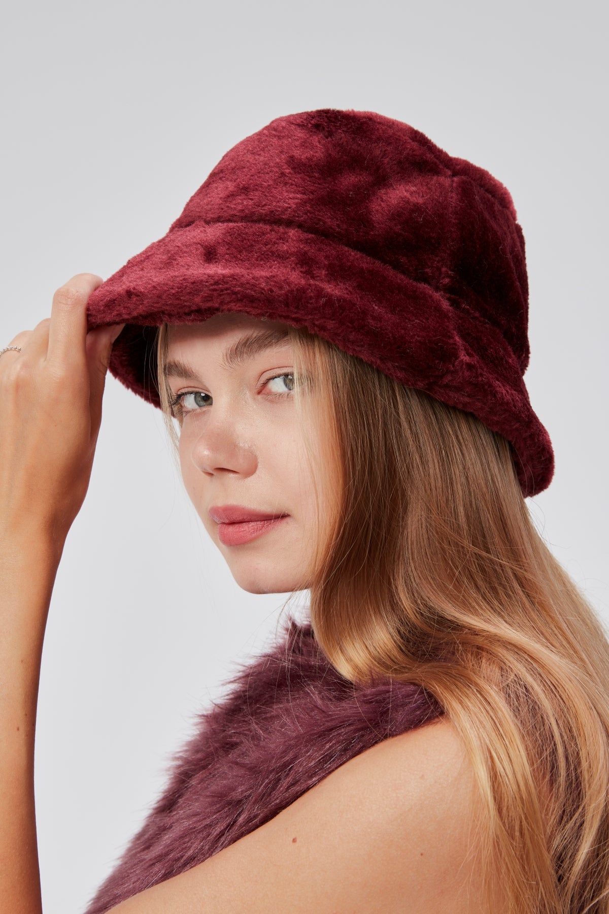 derikem Peluş Bucket Kadın Balıkçı Şapkası Yumuşak Ve Tüylü Kadın Şapkası