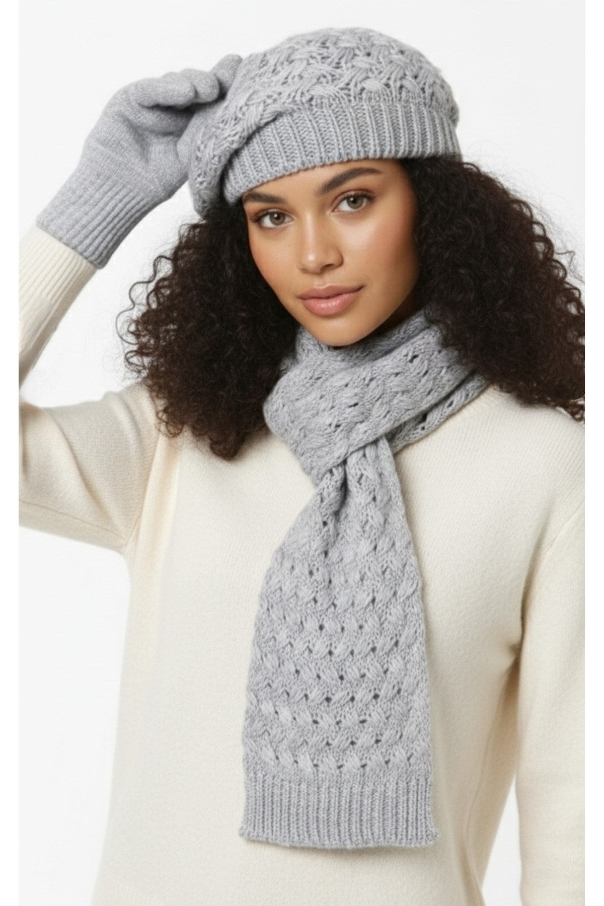 Kadın Kışlık Örgü Bere, Atkı ve Eldiven Takımı