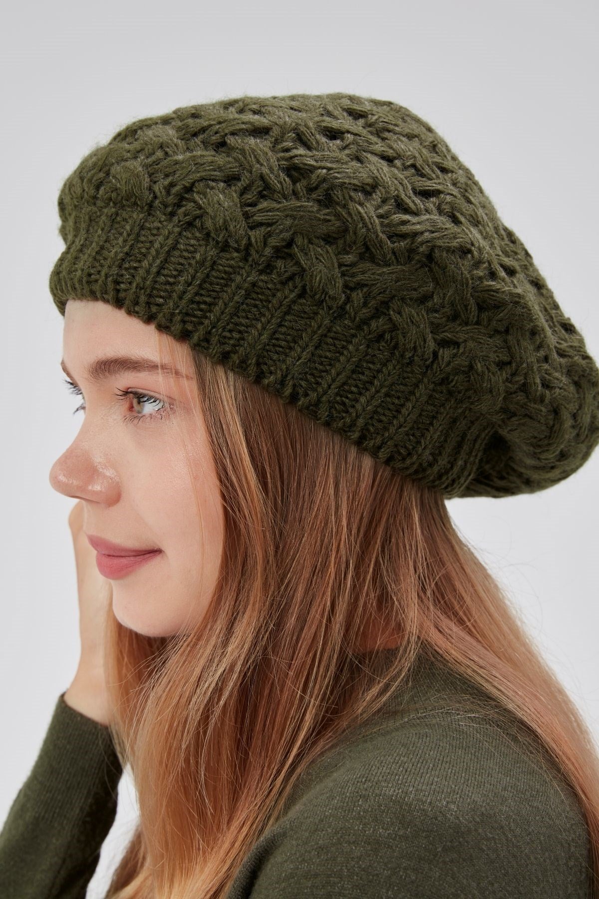 Kadın Kışlık Şık Triko Ressam Örgü Bere