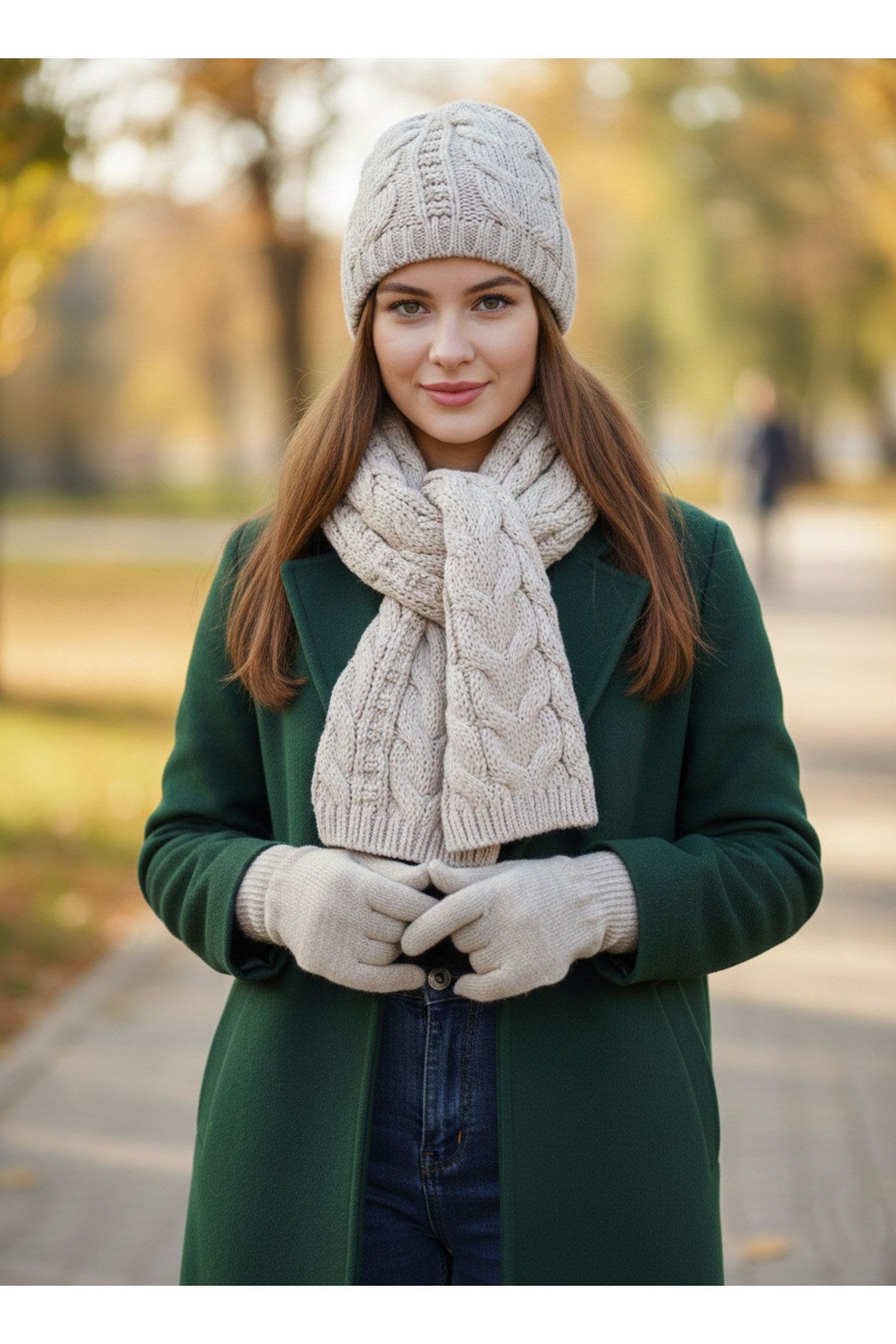 Kadın Kışlık Lüks Örgü Bere, Atkı ve Eldiven Takımı