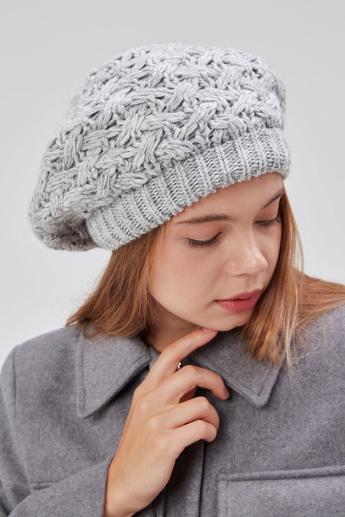 Kadın Kışlık Şık Triko Ressam Örgü Bere