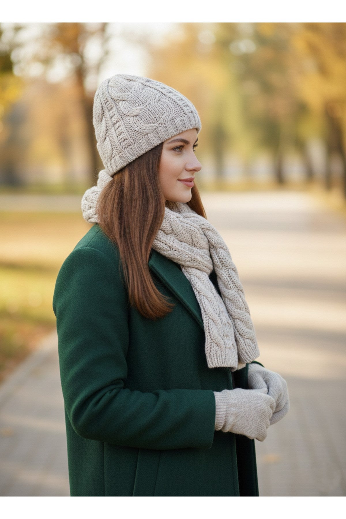 Kadın Kışlık Lüks Örgü Bere, Atkı ve Eldiven Takımı