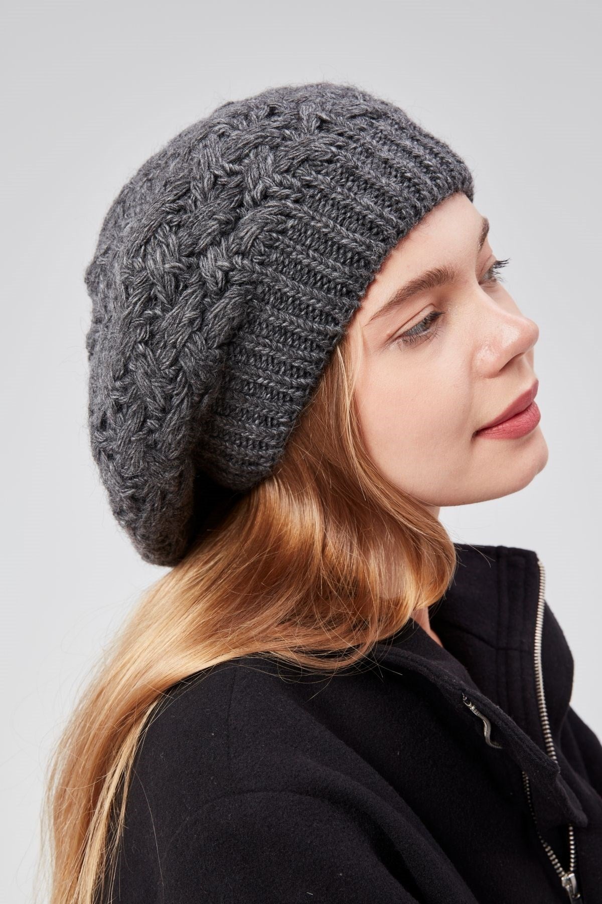 Kadın Kışlık Şık Triko Ressam Örgü Bere