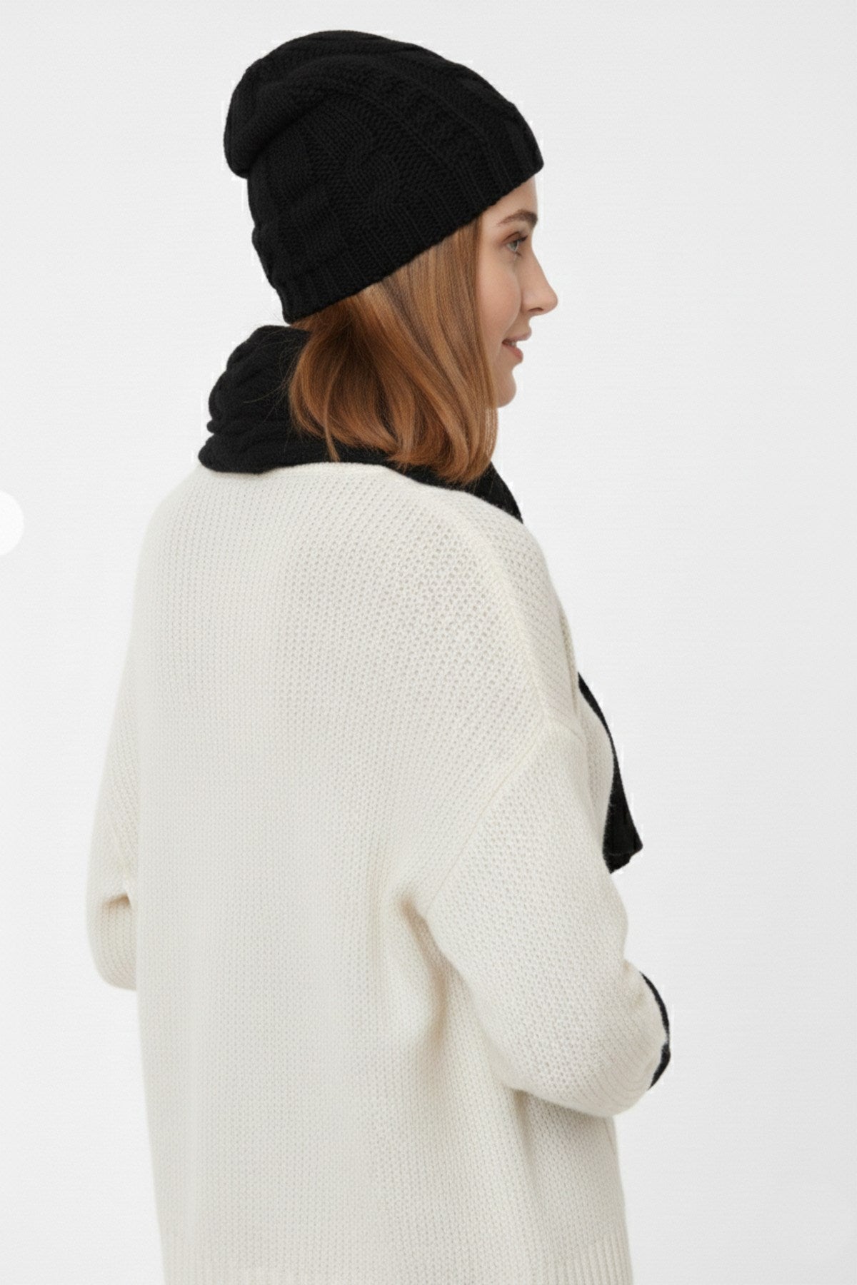 Kadın Kışlık Lüks Örgü Bere, Atkı ve Eldiven Takımı