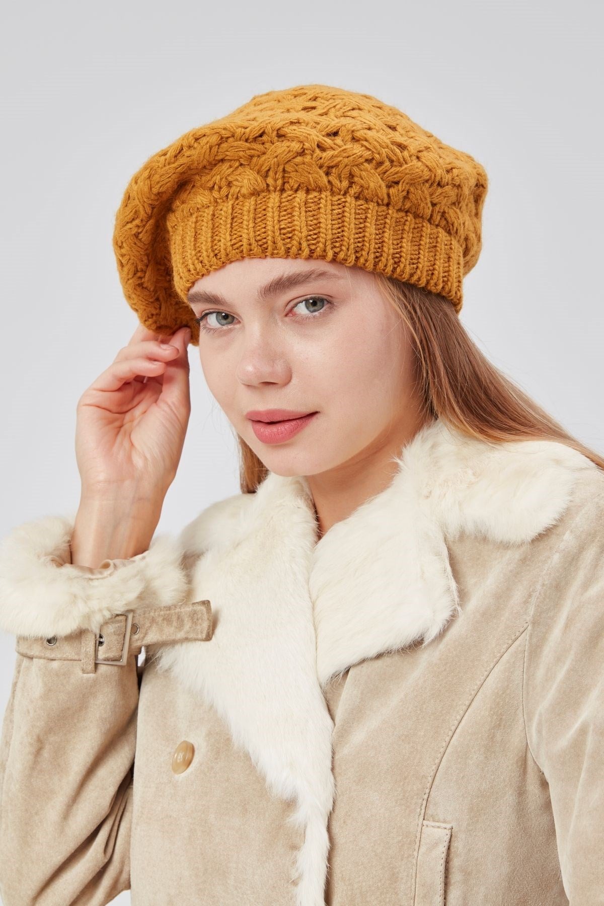 Kadın Kışlık Şık Triko Ressam Örgü Bere