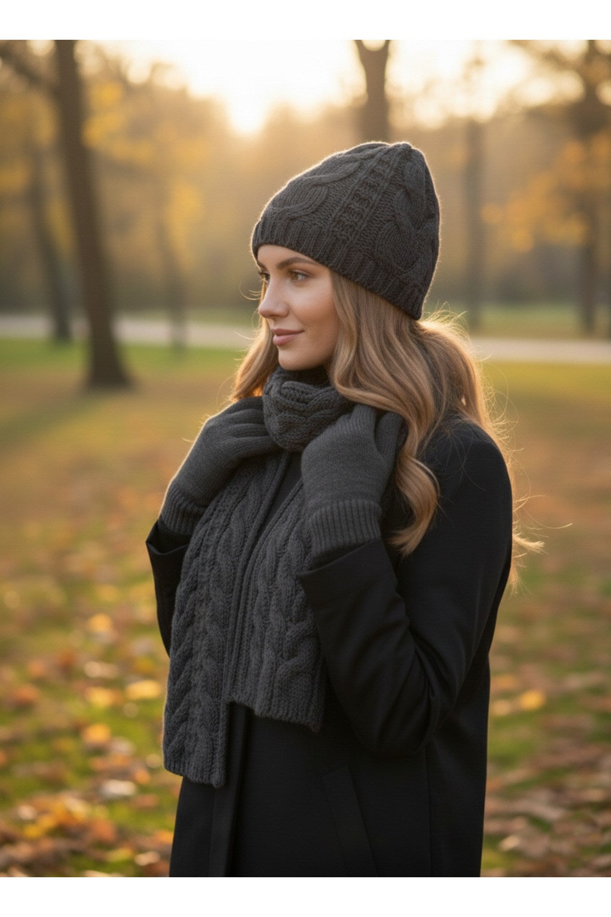 Kadın Kışlık Lüks Örgü Bere, Atkı ve Eldiven Takımı